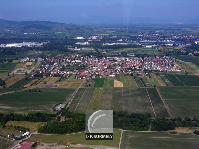 Biesheim
Vire en avion au-dessus de l'Alsace
Mots-clés: France;Alsace;avion