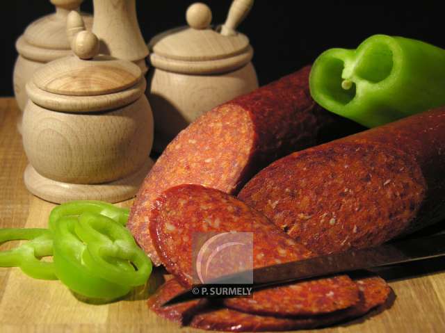 Salami hongrois
Mots-clés: Hongrie;aliment;salami;saucisson;cuisine