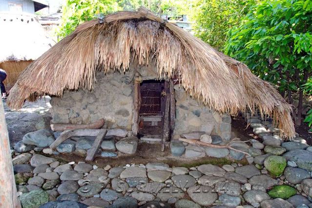 Bontoc
Maison traditionnelle
Mots-clés: Asie;Philippines;Luzon;Bontoc