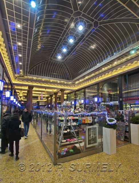 Arcades des Champs-Elyses
Mots-clés: Europe;France;Paris;Champs-Elyses