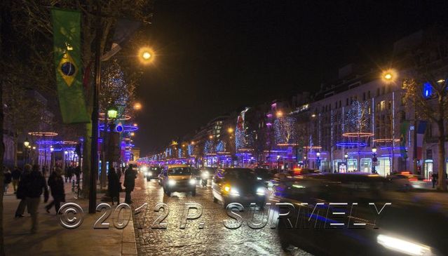 Eclairage de Nol sur les Champs-Elyses
Mots-clés: Europe;France;Paris;Champs-Elyses;Nol