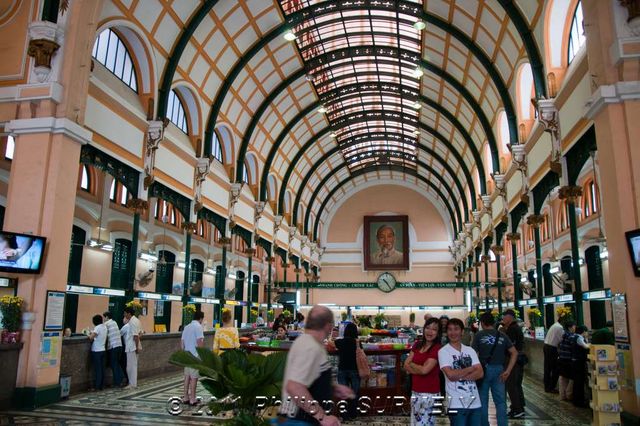 Le grand hall de la Poste
structure mtallique due  Gustave Eiffel
Mots-clés: Asie;Vietnam;Saigon;HoChiMinhVille