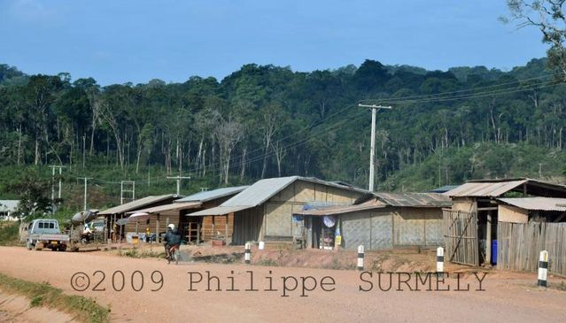 Village dplac
Le long de la retenue de Nam Theun II
Mots-clés: Laos;Asie;Nakai;Nam Theun