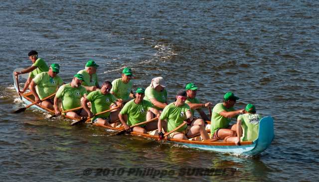 Matres de la Pagaie
Course de pirogue sur le Lac Bois Chaudat  Kourou, dition 2010
Mots-clés: Guyane;Amrique;tropiques;sport;comptition;pirogue