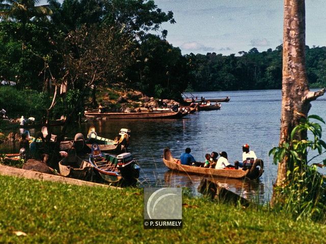 Le Maroni
Mots-clés: Guyane;Amrique;Apatou;Maroni;fleuve