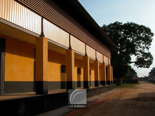 Saint-Laurent du Maroni
Mots-clés: Guyane;Amrique;Saint-Laurent;transportation