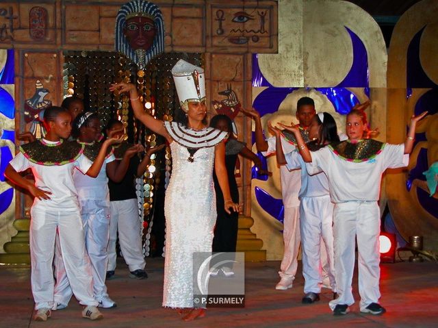 Carnaval
Carnaval de Guyane 2003
Mots-clés: Guyane;Amrique;tropiques;carnaval;festivit;dguisement