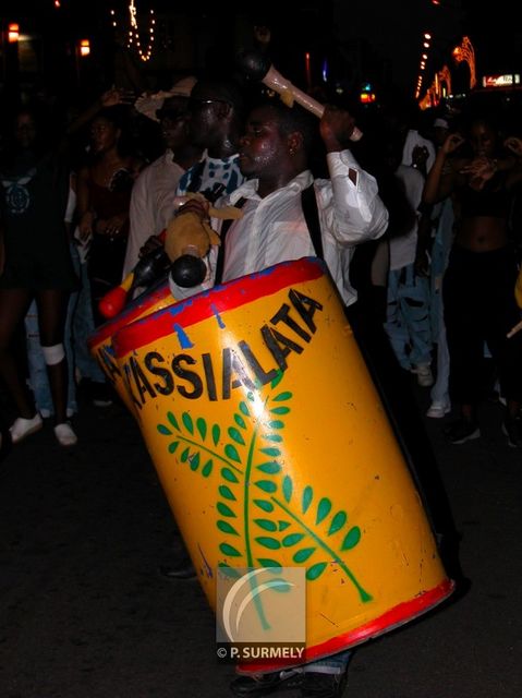 Carnaval
Carnaval de Guyane 2003
Mots-clés: Guyane;Amrique;tropiques;carnaval;festivit;dguisement