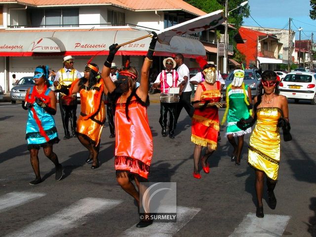 Carnaval
Carnaval de Guyane 2003
Mots-clés: Guyane;Amrique;tropiques;carnaval;festivit;dguisement