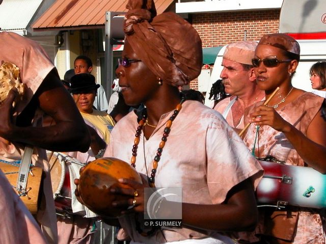 Carnaval
Carnaval de Guyane 2003
Mots-clés: Guyane;Amrique;tropiques;carnaval;festivit;dguisement