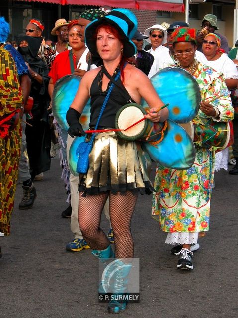 Carnaval
Carnaval de Guyane 2003
Mots-clés: Guyane;Amrique;tropiques;carnaval;festivit;dguisement