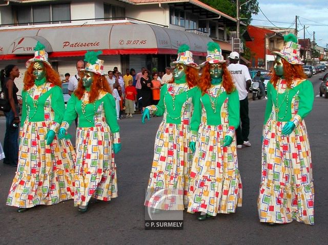 Carnaval
Carnaval de Guyane 2003
Mots-clés: Guyane;Amrique;tropiques;carnaval;festivit;dguisement