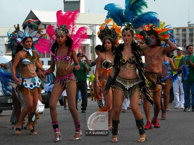 Carnaval
Carnaval de Guyane 2003
Mots-clés: Guyane;Amrique;tropiques;carnaval;festivit;dguisement