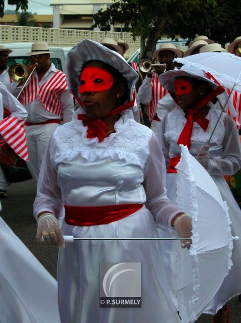 Carnaval
Carnaval de Guyane 2003
Mots-clés: Guyane;Amrique;tropiques;carnaval;festivit;dguisement