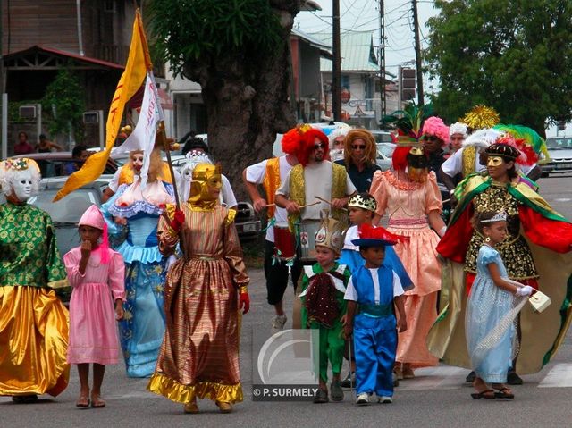 Carnaval
Carnaval de Guyane 2003
Mots-clés: Guyane;Amrique;tropiques;carnaval;festivit;dguisement