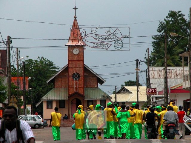 Carnaval
Carnaval de Guyane 2003
Mots-clés: Guyane;Amrique;tropiques;carnaval;festivit;dguisement