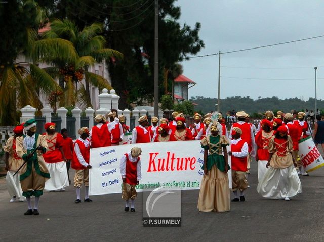 Carnaval
Carnaval de Guyane 2003
Mots-clés: Guyane;Amrique;tropiques;carnaval;festivit;dguisement