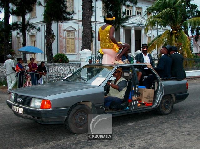 Carnaval
Carnaval de Guyane 2003
Mots-clés: Guyane;Amrique;tropiques;carnaval;festivit;dguisement