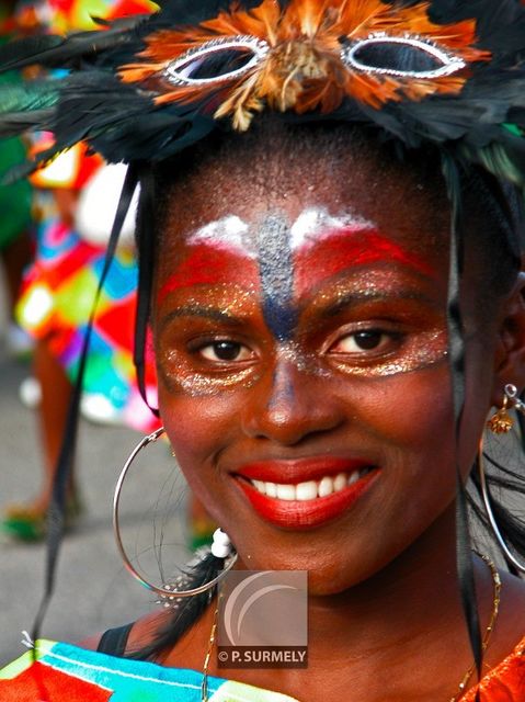 Carnaval
Carnaval de Guyane 2003
Mots-clés: Guyane;Amrique;tropiques;carnaval;festivit;dguisement