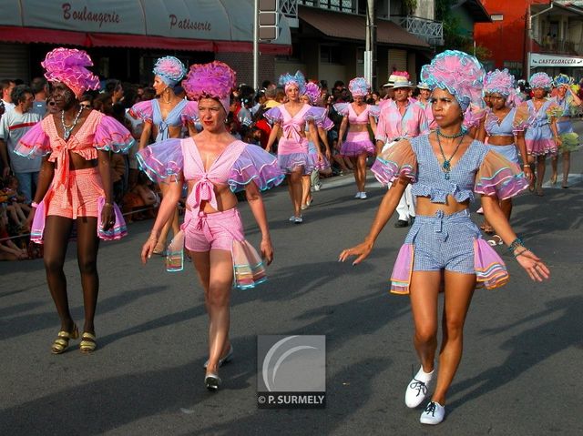 Carnaval
Carnaval de Guyane 2003
Mots-clés: Guyane;Amrique;tropiques;carnaval;festivit;dguisement