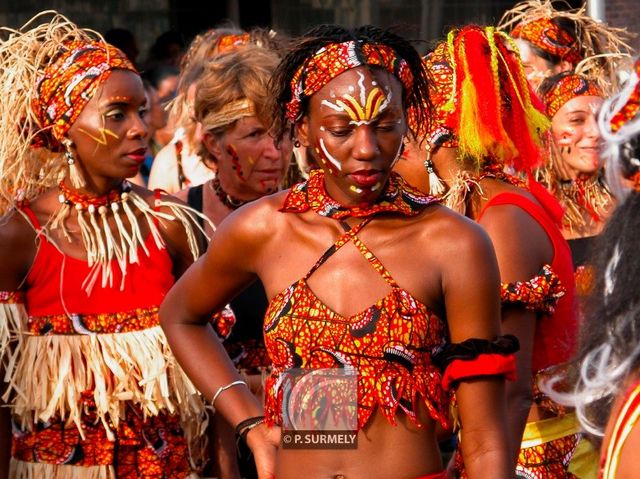 Carnaval
Carnaval de Guyane 2003
Mots-clés: Guyane;Amrique;tropiques;carnaval;festivit;dguisement