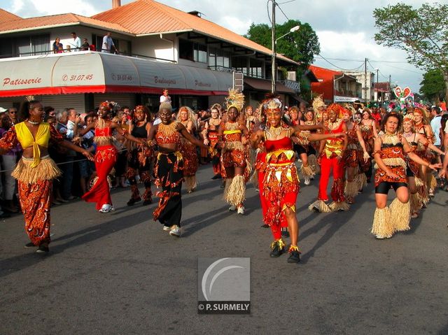 Carnaval
Carnaval de Guyane 2003
Mots-clés: Guyane;Amrique;tropiques;carnaval;festivit;dguisement