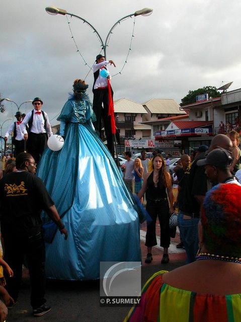 Carnaval
Carnaval de Guyane 2003
Mots-clés: Guyane;Amrique;tropiques;carnaval;festivit;dguisement