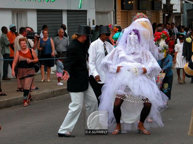 Carnaval
Carnaval de Guyane 2003
Mots-clés: Guyane;Amrique;tropiques;carnaval;festivit;dguisement