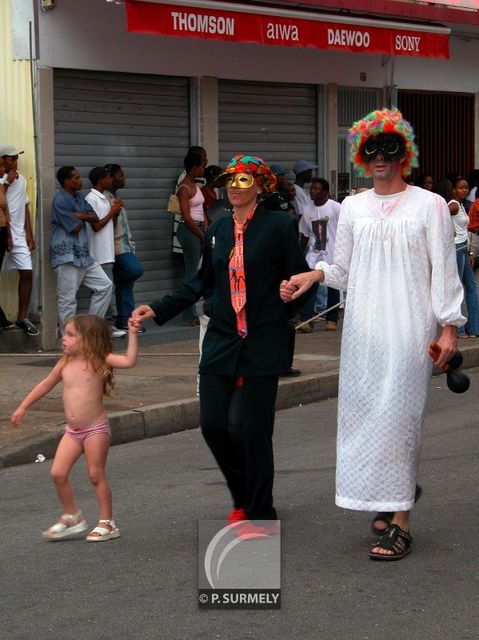 Carnaval
Carnaval de Guyane 2003
Mots-clés: Guyane;Amrique;tropiques;carnaval;festivit;dguisement