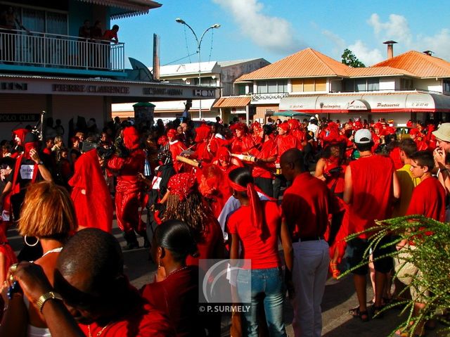 Carnaval
Carnaval de Guyane 2003
Mots-clés: Guyane;Amrique;tropiques;carnaval;festivit;dguisement