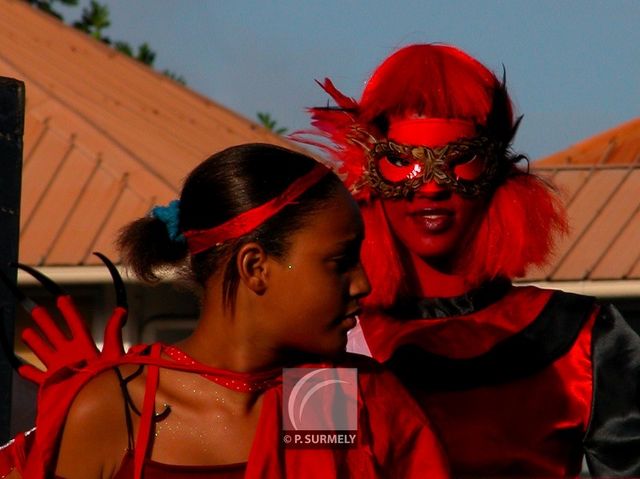 Carnaval
Carnaval de Guyane 2003
Mots-clés: Guyane;Amrique;tropiques;carnaval;festivit;dguisement