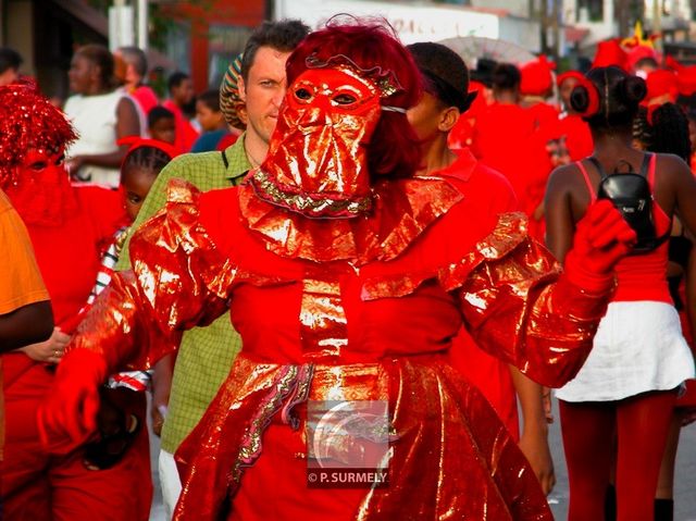 Carnaval
Carnaval de Guyane 2003
Mots-clés: Guyane;Amrique;tropiques;carnaval;festivit;dguisement