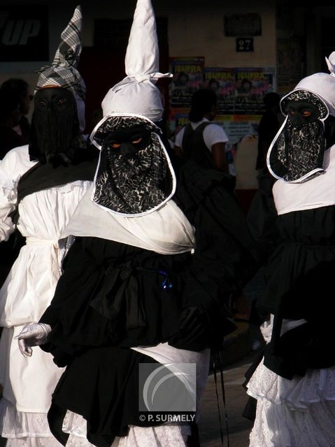 Carnaval
Carnaval de Guyane 2003
Mots-clés: Guyane;Amrique;tropiques;carnaval;festivit;dguisement