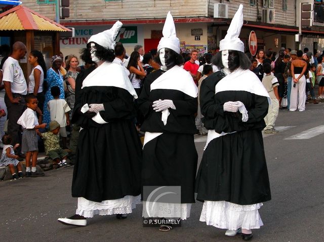 Carnaval
Carnaval de Guyane 2003
Mots-clés: Guyane;Amrique;tropiques;carnaval;festivit;dguisement