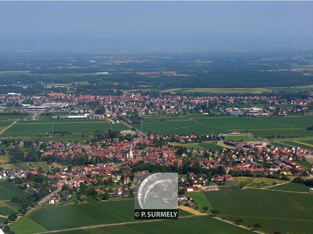 Kerstfeld
Vire en avion au-dessus de l'Alsace
Mots-clés: France;Alsace;avion