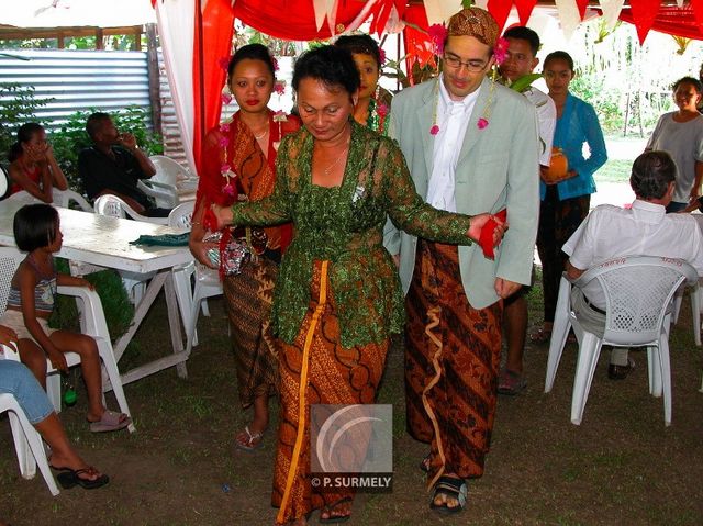 Mariage
Mariage franco_surinamais de tradition javanaise
Mots-clés: Suriname;Amrique;mariage;Java;festivit