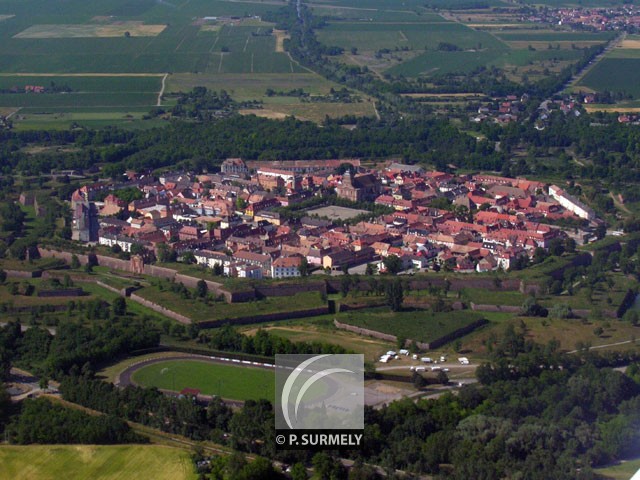 Neuf-Brisach
Vire en avion au-dessus de l'Alsace
Mots-clés: France;Alsace;avion