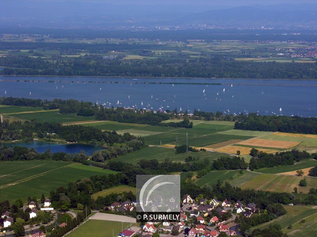 Plobsheim
Vire en avion au-dessus de l'Alsace
Mots-clés: France;Alsace;avion