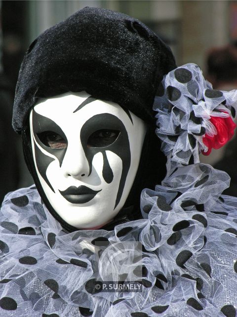 Carnaval
Carnaval vnitien de Remiremont
Mots-clés: France;Vosges;Remiremont;carnaval;festivit;dguisement;masque;portrait