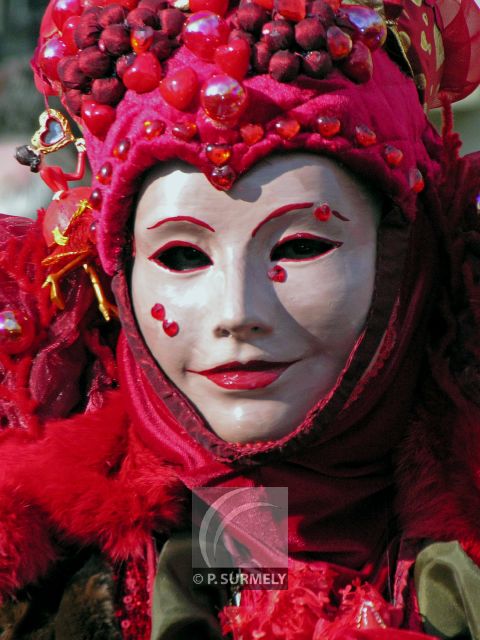 Carnaval
Carnaval vnitien de Remiremont
Mots-clés: France;Vosges;Remiremont;carnaval;festivit;dguisement;masque;portrait