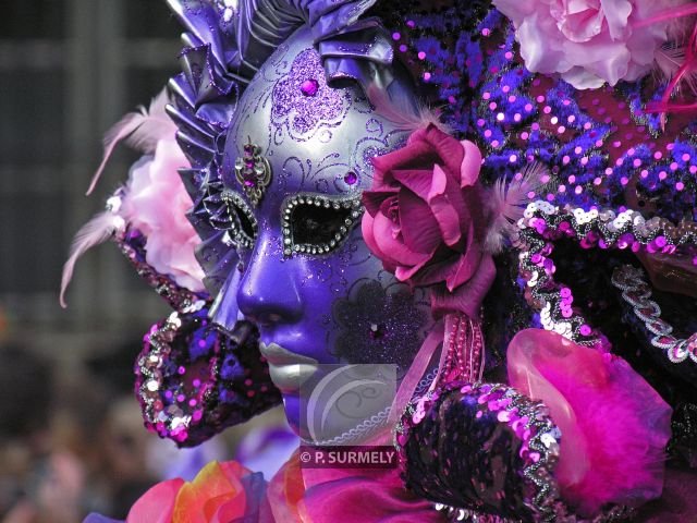 Carnaval
Carnaval vnitien de Remiremont
Mots-clés: France;Vosges;Remiremont;carnaval;festivit;dguisement;masque;portrait