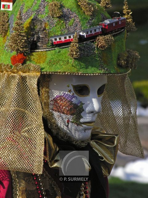 Carnaval
Carnaval vnitien de Remiremont
Mots-clés: France;Vosges;Remiremont;carnaval;festivit;dguisement;masque;portrait