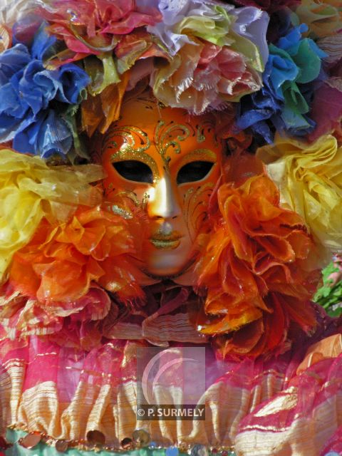 Carnaval
Carnaval vnitien de Remiremont
Mots-clés: France;Vosges;Remiremont;carnaval;festivit;dguisement;masque;portrait