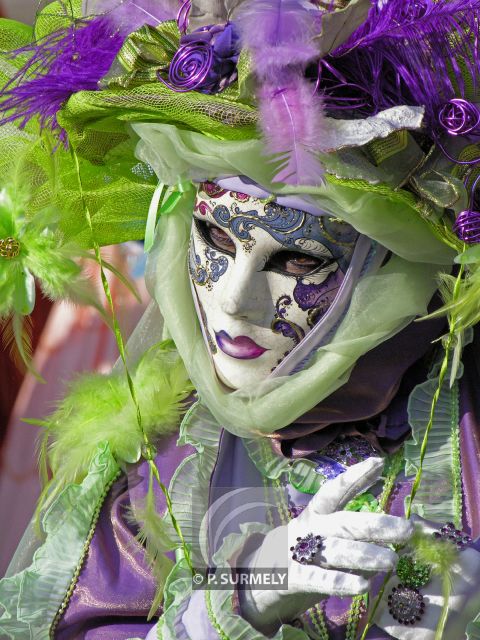 Carnaval
Carnaval vnitien de Remiremont
Mots-clés: France;Vosges;Remiremont;carnaval;festivit;dguisement;masque;portrait