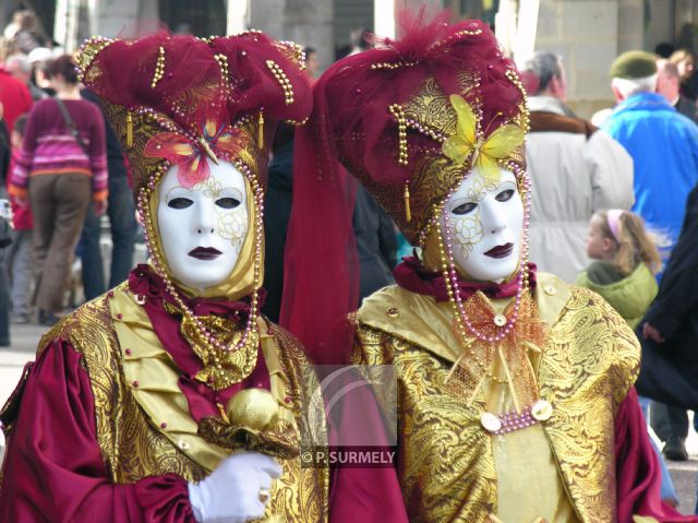 Carnaval
Carnaval vnitien de Remiremont
Mots-clés: France;Vosges;Remiremont;carnaval;festivit;dguisement;masque;portrait