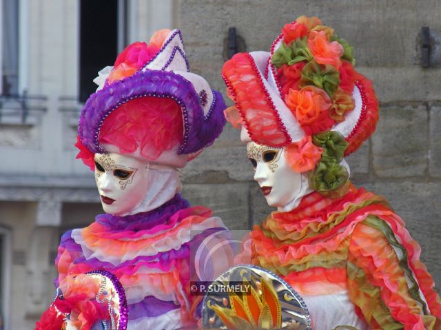 Carnaval
Carnaval vnitien de Remiremont
Mots-clés: France;Vosges;Remiremont;carnaval;festivit;dguisement;masque;portrait