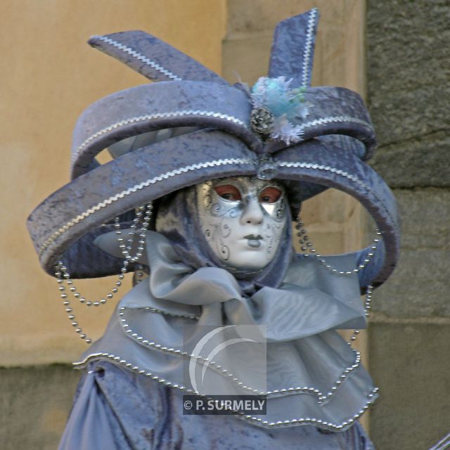 Carnaval
Carnaval vnitien de Remiremont
Mots-clés: France;Vosges;Remiremont;carnaval;festivit;dguisement;masque;portrait