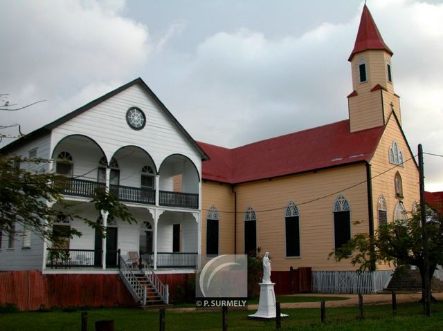 Totness
Mots-clés: Suriname;Amrique;Totness;glise