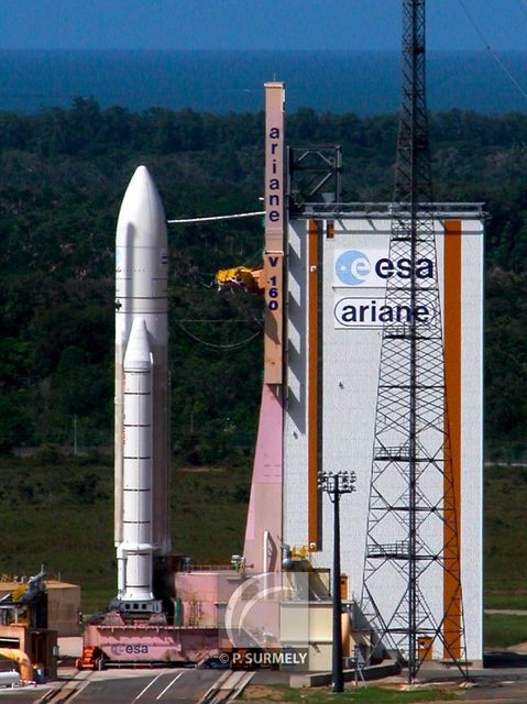 Ariane 5 V160
sur le pas de tir
Mots-clés: Guyane;Amrique;Kourou;Centre Spatial;Ariane;fuse