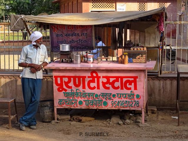 Vendeur de th et caf  Abhaneri
Mots-clés: Asie;Inde;Rajasthan;Abhaneri
